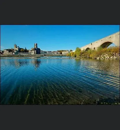 Appartement Duplex Meuble Avec Vue Sur Piscine Pont-Saint-Esprit Exterior photo