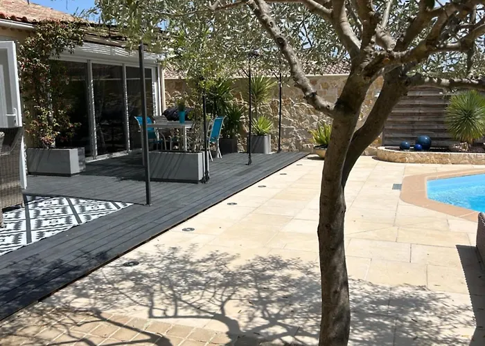 Appartement duplex meublé avec vue sur piscine